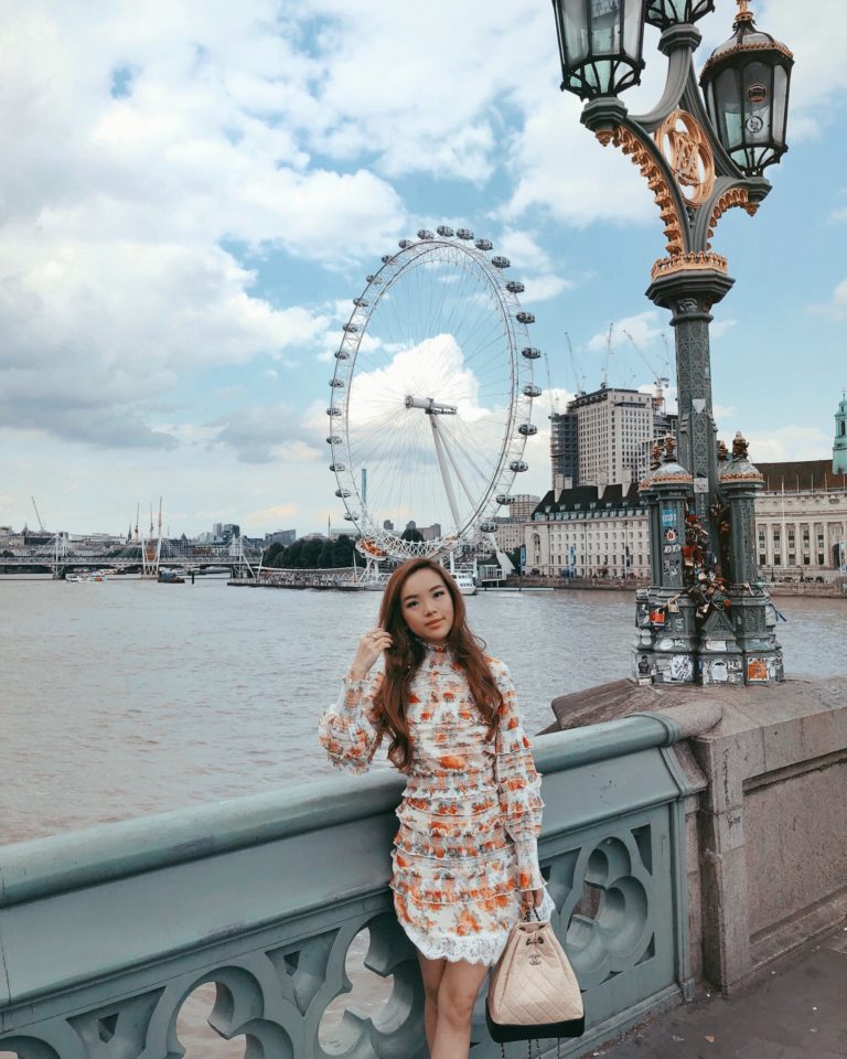 willabelle-ong-paledivision-street-style-fashion-travel -lifestyle-blog-singapore-australia-outfit -editorial-white-denim-jeans-bomber-jacket-louis-vuitton-duffel-bag-rimowa- luggage – Pale Division by Willabelle Ong